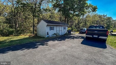 57 Mountain View Rd in Bethel, PA - Building Photo - Building Photo