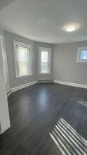 308 Cummins Hwy, Unit 3 in Boston, MA - Building Photo - Building Photo