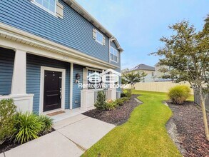 1713 Dresdon Ln in Virginia Beach, VA - Building Photo - Building Photo