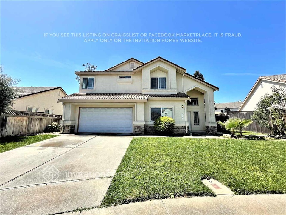336 Keyes Ct in Suisun City, CA - Building Photo