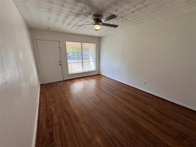 9027 Cardella Ave in Dallas, TX - Building Photo - Building Photo