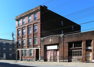 37 E McMicken Ave in Cincinnati, OH - Building Photo - Building Photo