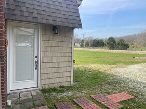 328 Coldwater Creek Rd in Taft, TN - Building Photo - Building Photo