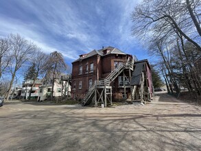 205 S Prospect St in Burlington, VT - Building Photo - Building Photo