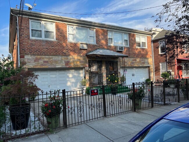 90-25 179th St in Queens, NY - Building Photo - Building Photo