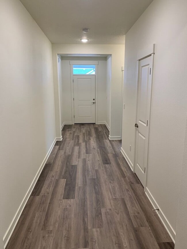 1550 NE Forest Park St in Estacada, OR - Building Photo - Building Photo