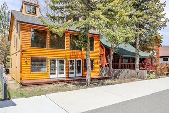42638 Moonridge Rd in Big Bear Lake, CA - Building Photo - Building Photo