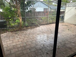 6857 SW 36th Ct in Miramar, FL - Building Photo - Building Photo