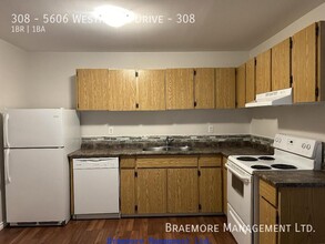 5606-5606 Westhaven Dr in Edson, AB - Building Photo - Building Photo