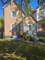 617 Jefferson St in Gary, IN - Building Photo