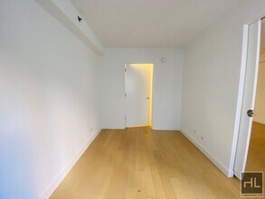 East 39th Street in New York, NY - Building Photo - Building Photo