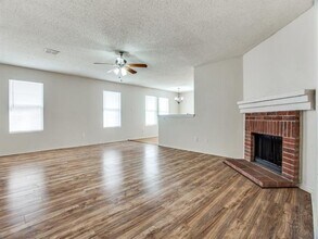 3875 Fox Run Dr in Fort Worth, TX - Building Photo - Building Photo