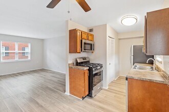 Germantown Village Apartments in Louisville, KY - Building Photo - Interior Photo