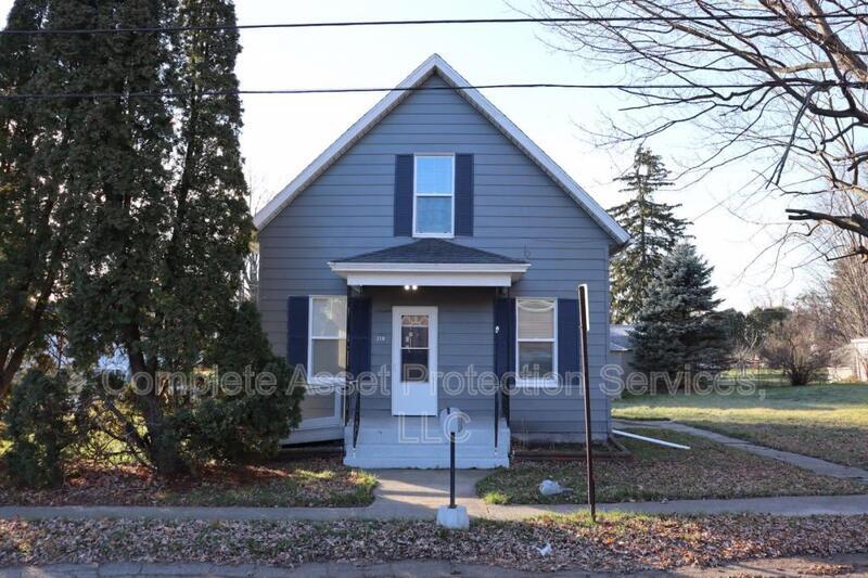 218 West St in La Porte, IN - Building Photo
