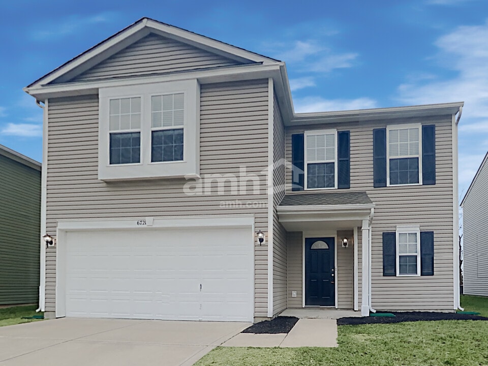6721 Earlswood Dr in Indianapolis, IN - Foto de edificio