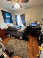 731 Parker St, Unit 3 in Boston, MA - Foto de edificio - Building Photo