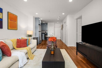 15 St Marks Pl, Unit SI ID1291588P in New York, NY - Foto de edificio - Building Photo