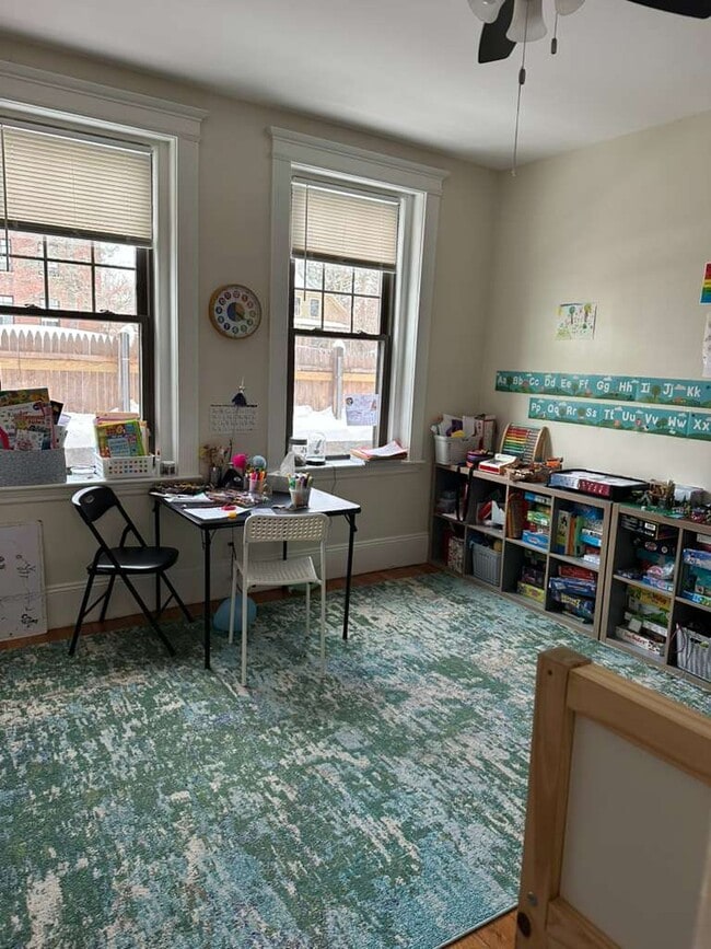 12 Saint Paul St in Brookline, MA - Foto de edificio - Building Photo