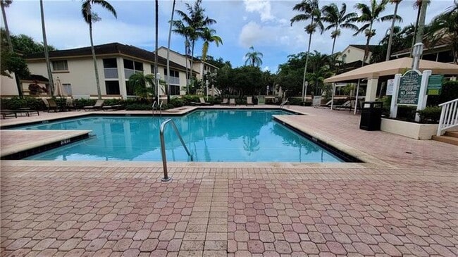 property at 18102 Glenmoor Dr