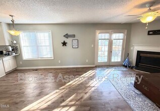 8612 Hobhouse Cir in Raleigh, NC - Building Photo - Building Photo