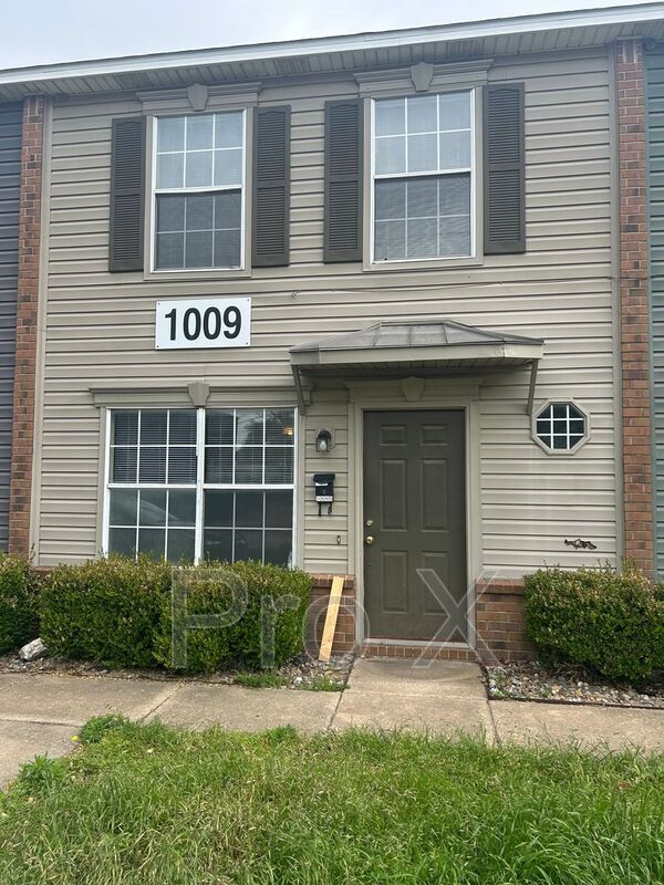 1009 SE J St in Bentonville, AR - Building Photo - Building Photo