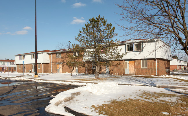 River Park Apartments in Flint, MI - Foto de edificio - Building Photo