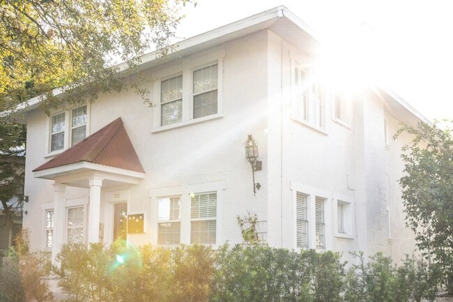 205-207 S Westland Ave in Tampa, FL - Foto de edificio - Building Photo