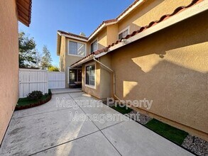 40085 Temecky Way in Murrieta, CA - Building Photo - Building Photo