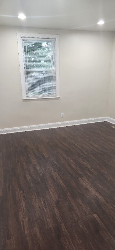 5560 Midwood Ave photo'