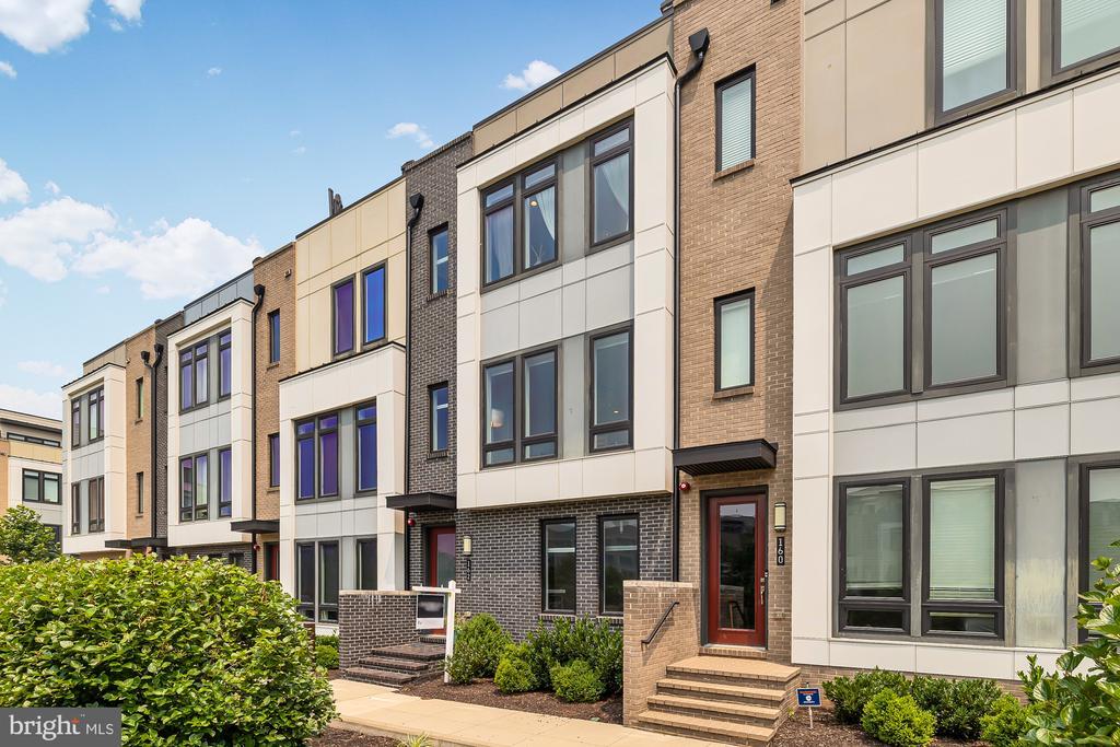 162 Ike Dr in Alexandria, VA - Building Photo