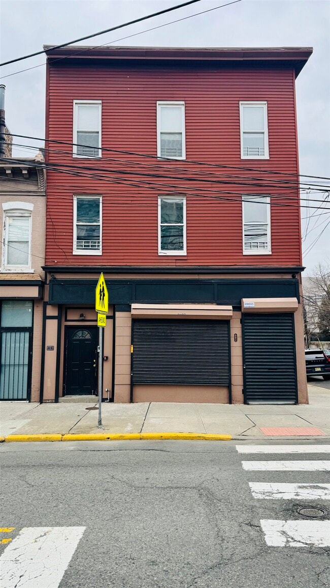 property at 682 Summit Ave