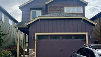 3703 NW 122nd St in Vancouver, WA - Building Photo