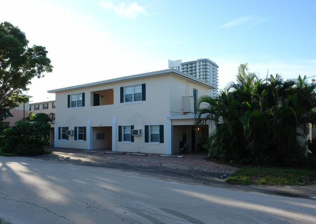 Villa Nova in Fort Lauderdale, FL - Building Photo - Building Photo