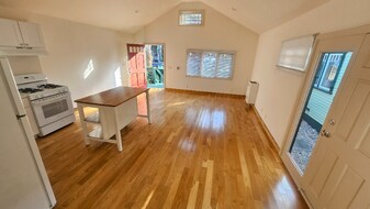 437 Altair Pl in Los Angeles, CA - Building Photo