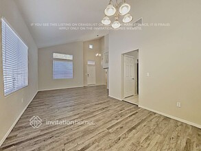 327 Greenleaf Glen St in Henderson, NV - Building Photo - Building Photo