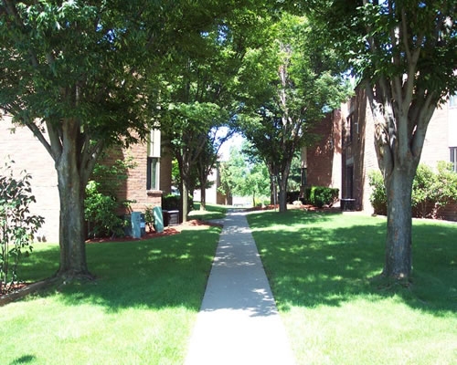 Summit Apartments - Latrobe, PA in Latrobe, PA - Building Photo