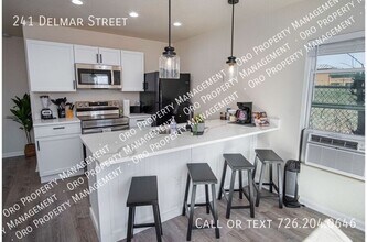 Adorable 2BR Home Close to Riverwalk and Downtown in San Antonio, TX - Building Photo - Building Photo