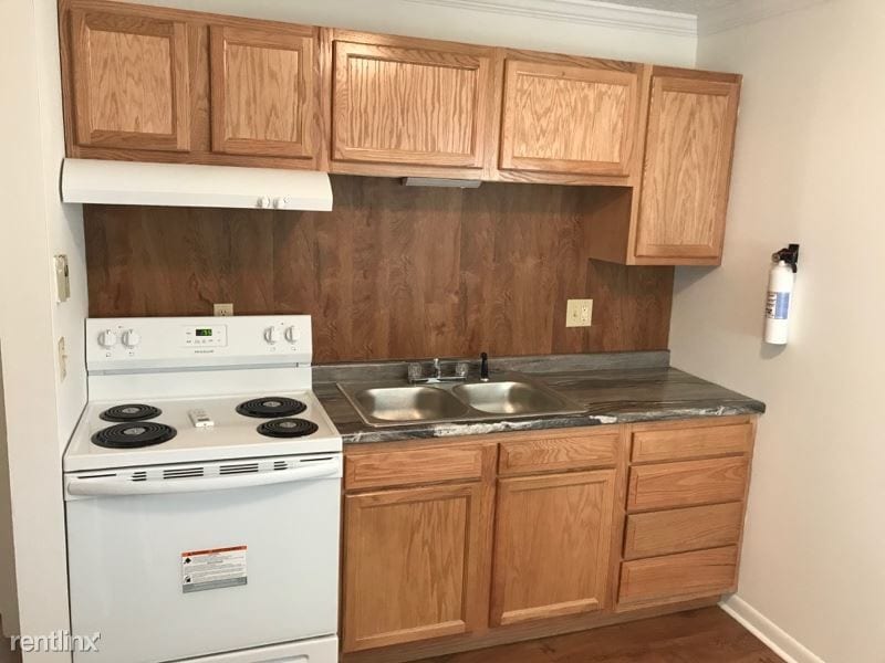 737 10th Ave in Huntington, WV - Building Photo