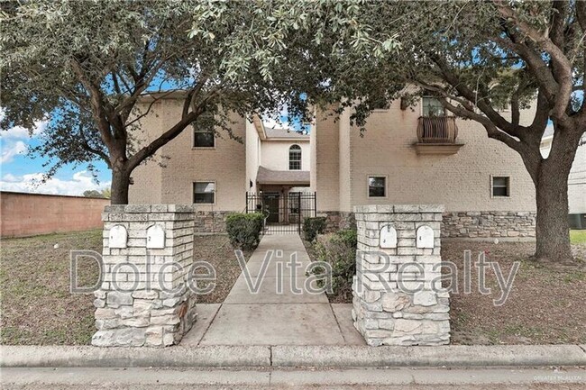 property at 2102 Kimberly Ln