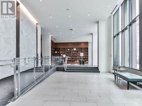 170-1170 Fort York Blvd in Toronto, ON - Building Photo - Building Photo