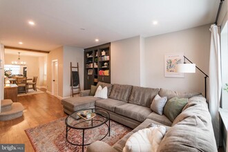 1810 Jackson St in Philadelphia, PA - Building Photo - Building Photo