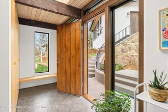 284 Eastwood Rd in Aspen, CO - Building Photo - Building Photo