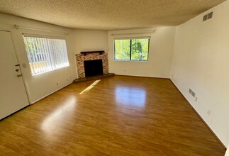 1248 Mariposa St in Glendale, CA - Foto de edificio - Building Photo