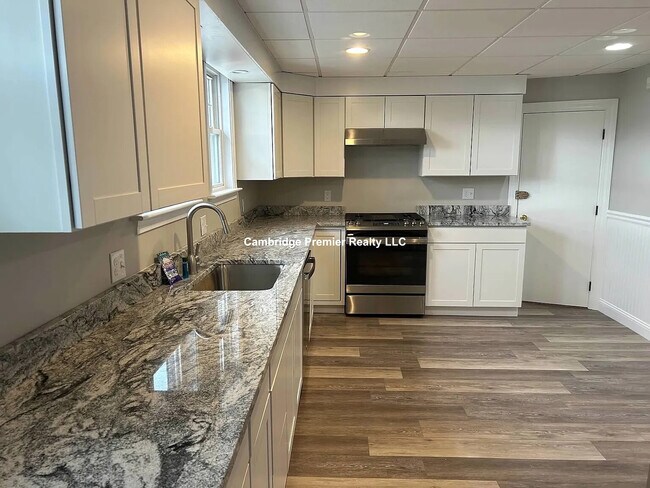 2232 Mystic Valley Pky, Unit 2 in Medford, MA - Building Photo - Building Photo