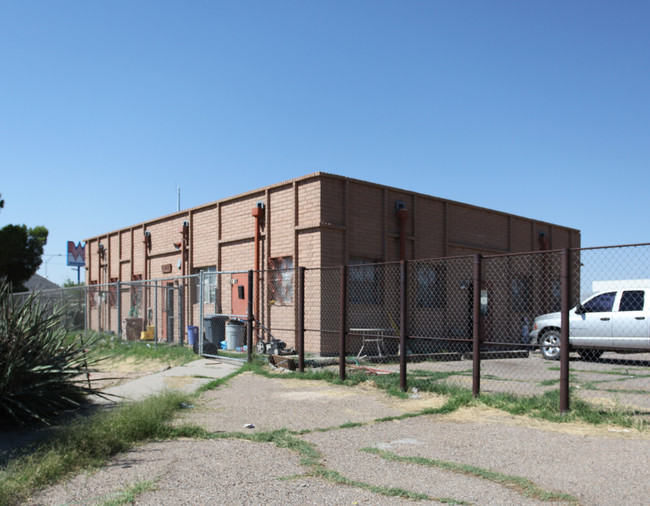 2909 Paisano Dr in El Paso, TX - Building Photo - Building Photo