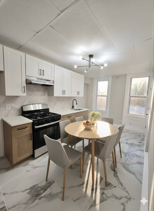 355 8th St in Jersey City, NJ - Building Photo