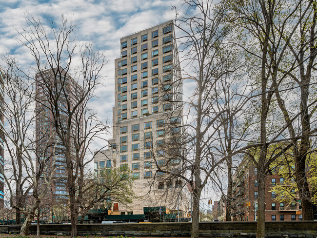 One Museum Mile in New York, NY - Building Photo - Building Photo