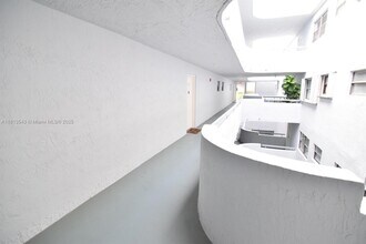 7300 Wayne Ave in Miami Beach, FL - Foto de edificio - Building Photo