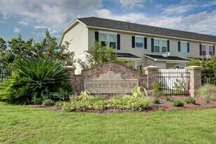 208 Ventura Pl in Pooler, GA - Building Photo