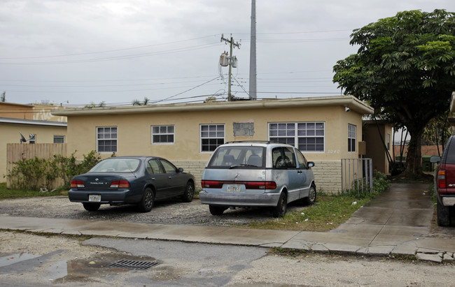 3040-3050 SW 27th Ln in Miami, FL - Building Photo - Building Photo